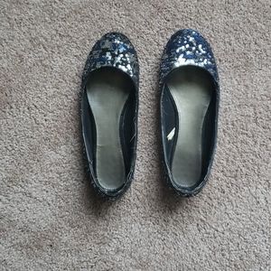Size 6 unique sequined flats